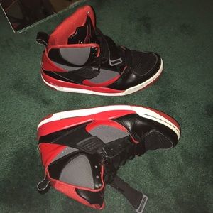 Jordan Flight men’s size 9, black/red